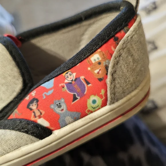 Disney Mickey Mouse Kids Slip-On Shoes - Gray and Red - Picture 4 of 4